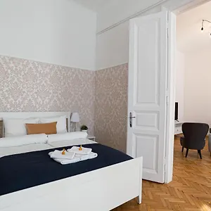  Apartamento Terrace Vuvu - With Balcony In The Heart Of